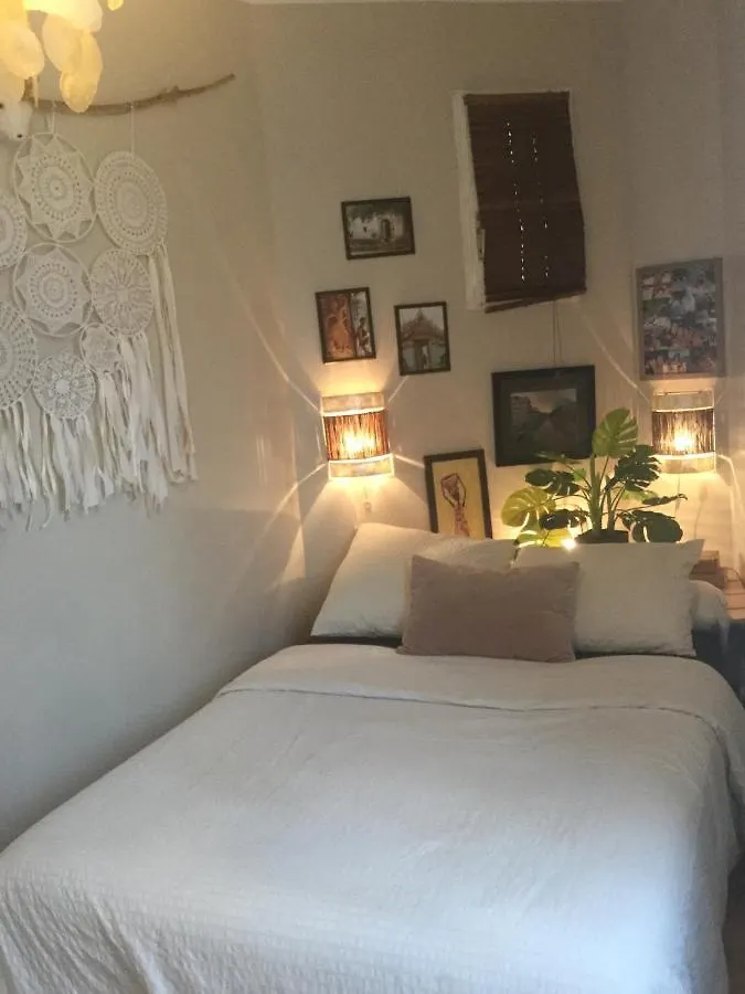 Chez Cathy Bed & Breakfast Marseille